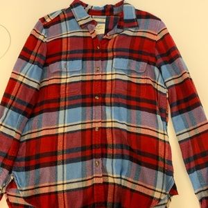 American Eagle Plaid Button Up!!!!